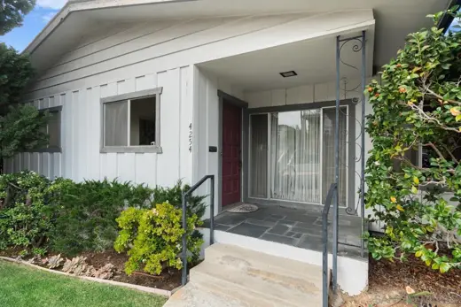Pre-flip listing photo 2