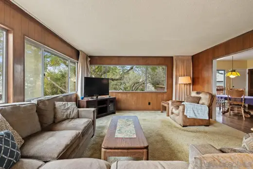 Pre-flip listing photo 15