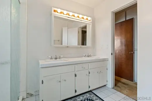 Pre-flip listing photo 26