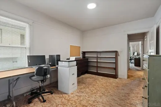 Pre-flip listing photo 30