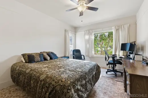 Pre-flip listing photo 31
