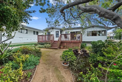 Pre-flip listing photo 41