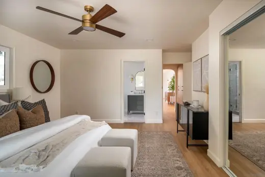 Current listing photo 21