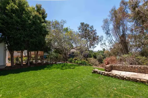 Current listing photo 33